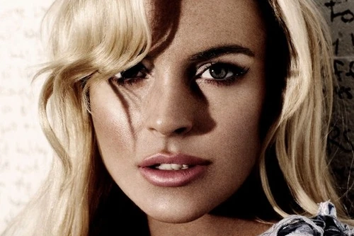 Lindsay Lohan bị kiện vì nợ 40.000 USD hóa đơn tiền nhuộm da