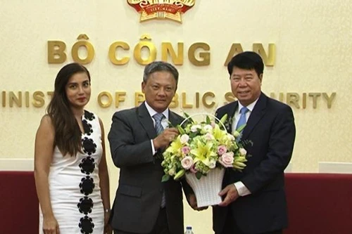 Đẩy mạnh hợp tác giữa Bộ Công an và cơ quan pháp luật Singapore