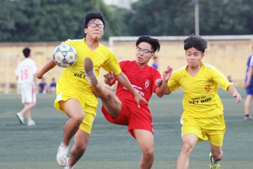 Kết quả, hình ảnh thi đấu ngày 11-11 giải bóng đá học sinh THPT Hà Nội 2015