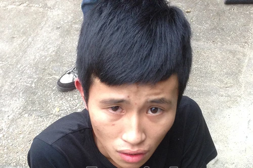 “Kẹp ba” ung dung đi trộm cắp giữa ban ngày