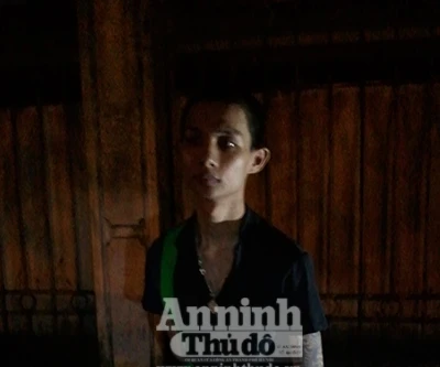 Giả vờ ngã để ném "đá" phi tang