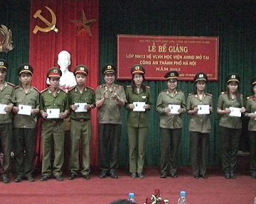 Bế giảng lớp Bồi dưỡng nghiệp vụ pháp luật ngắn hạn.