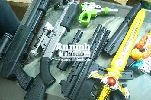 Trẻ em bị bủa vây bởi đồ chơi nguy hiểm