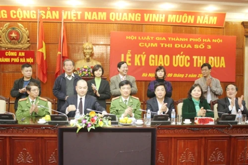 Hội Luật gia TP. Hà Nội: Ký giao ước thi đua Cụm thi đua số III