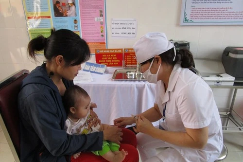 Đến hết 2016 vẫn khan hiếm vaccine dịch vụ "5 trong 1", "6 trong 1"