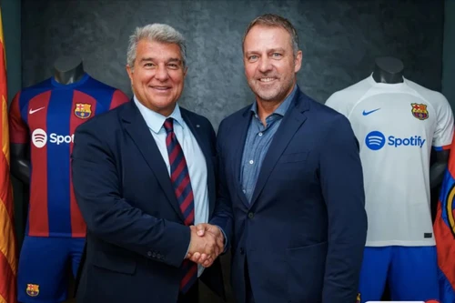 Những lý do khiến Barcelona nhanh chóng bổ nhiệm Flick