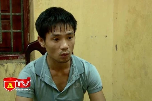 Chăm sóc bạn gái tại bệnh viện vẫn giở nghề "đạo chích"