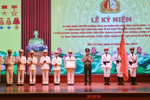 Công an quận Bắc Từ Liêm đón nhận Huân chương Chiến công hạng Nhất