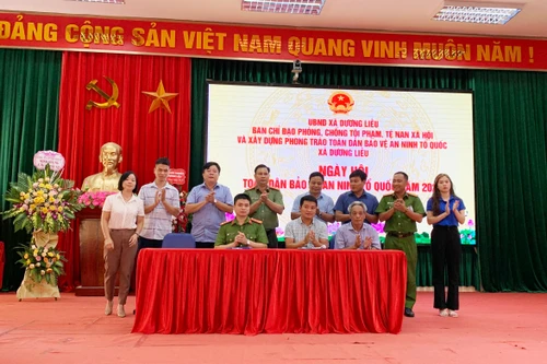 Cầu nối vững chắc là sự tin yêu của nhân dân với lực lượng Công an