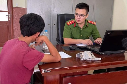 Xót lòng bé gái 6 tuổi bị 2 thiếu niên rủ rê ‘chơi trò người lớn’