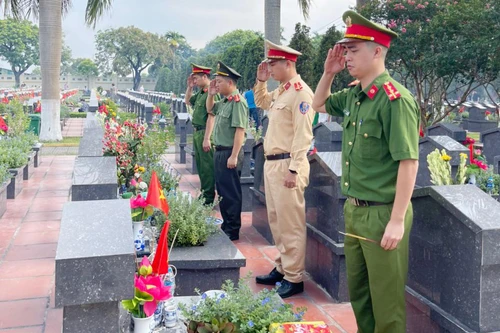 Tri ân những người đã hy sinh vì Tổ quốc