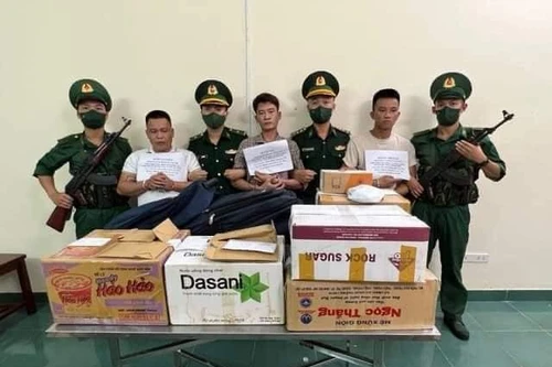 Bắt 3 đối tượng vận chuyển 30kg ma túy, áp tải bằng vũ khí 'nóng' 