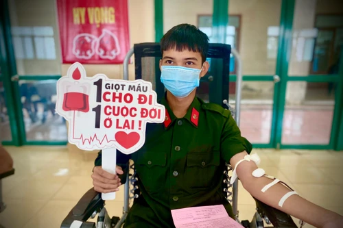 Giọt máu nghĩa tình vì đồng đội thân yêu