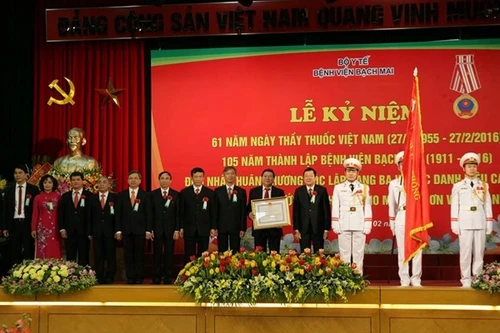 Chủ tịch nước: Phát triển Bệnh viện Bạch Mai hiện đại, ngang tầm thế giới
