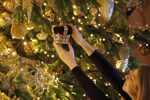 [ẢNH] Choáng ngợp trước những cây thông Noel đắt giá nhất thế giới