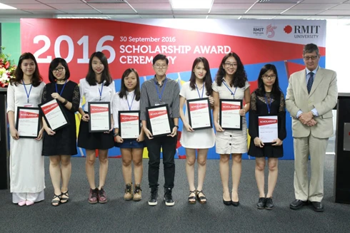 RMIT Việt Nam trao học bổng trị giá 27,5 tỉ đồng