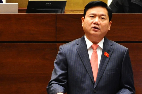 Làm đường đắt đỏ vì giải phóng mặt bằng