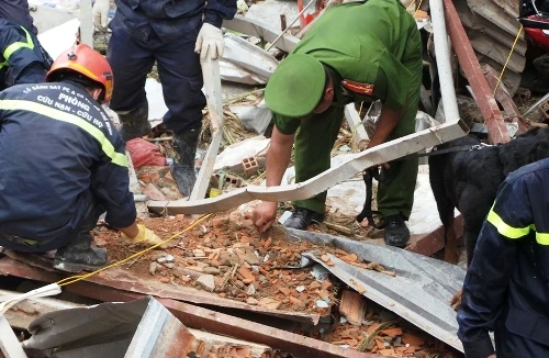 Nóng: Thu 500 kg hoá chất từ hiện trường vụ nổ rung chuyển ở TP.HCM