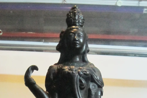 Kỳ lạ tượng Phật đổi màu độc nhất ở Việt Nam