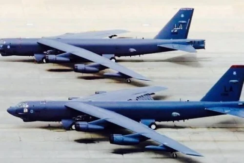 Máy bay ném bom chiến lược B-52 Stratofortress
