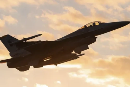 Tiêm kích F-16C Hàn Quốc lao xuống núi, phi công thoát hiểm trong gang tấc