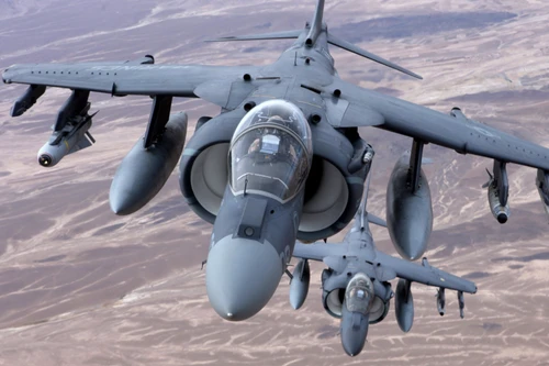 Thủy quân lục chiến Mỹ sẽ cho nghỉ hưu tiêm kích AV-8B Harrier II vào tháng 6/2026, F-35B tiếp quản vai trò tác chiến