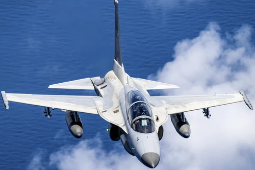 'Đại bàng vàng' T-50 Hàn Quốc: Từ máy bay huấn luyện siêu âm đến sức mạnh chiến đấu hiện đại