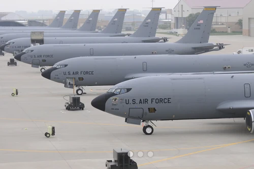 Tên lửa Iran đánh trúng 5 máy bay tiếp dầu chiến lược của Mỹ tại Trung Đông