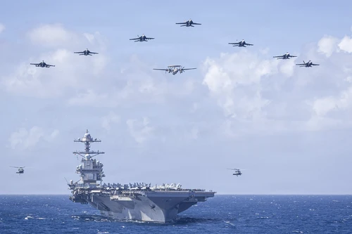 Siêu tàu sân bay hạt nhân Mỹ còn cách Tehran 1.500km, Israel đã khai hoả tên lửa vào Iran