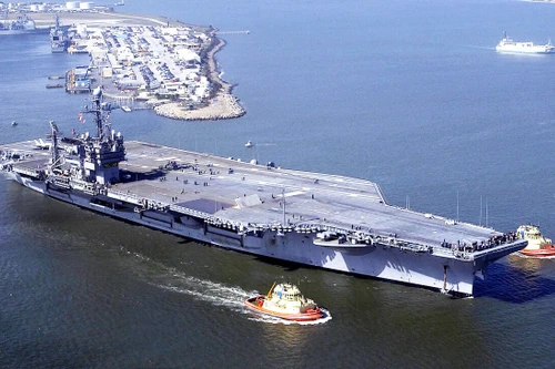 Siêu tàu sân bay USS John F. Kennedy lần đầu ra biển sau nhiều trì hoãn