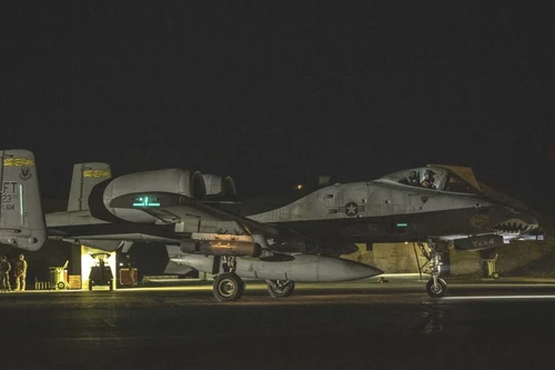 Mỹ mở chiến dịch Hawkeye Strike: Cường kích A-10 ồ ạt không kích vào Syria 