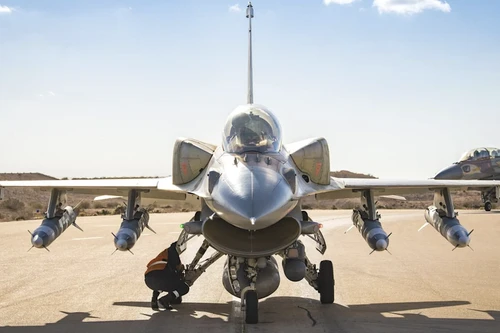 Israel hé lộ cấu hình tiêm kích F-16I mang 4 tên lửa Rampage cho đòn đánh tầm xa