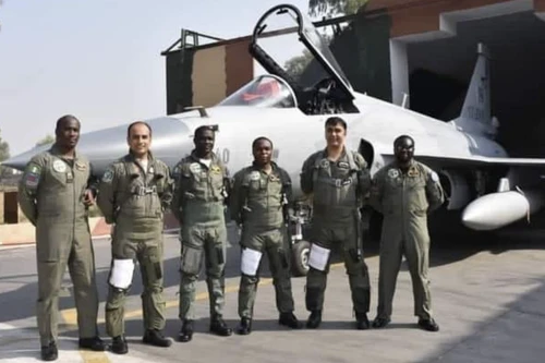 Nigeria triển khai tiêm kích JF-17 hỗ trợ Benin ngăn âm mưu đảo chính