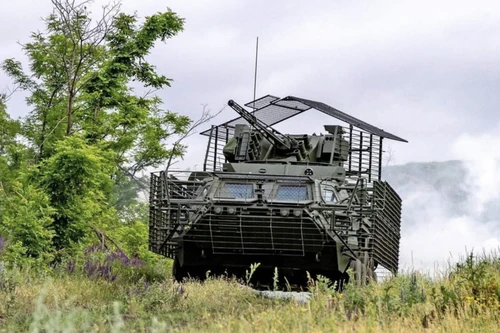 Ukraine tăng cường hỏa lực cơ giới với xe chiến đấu bộ binh BTR-4E nội địa