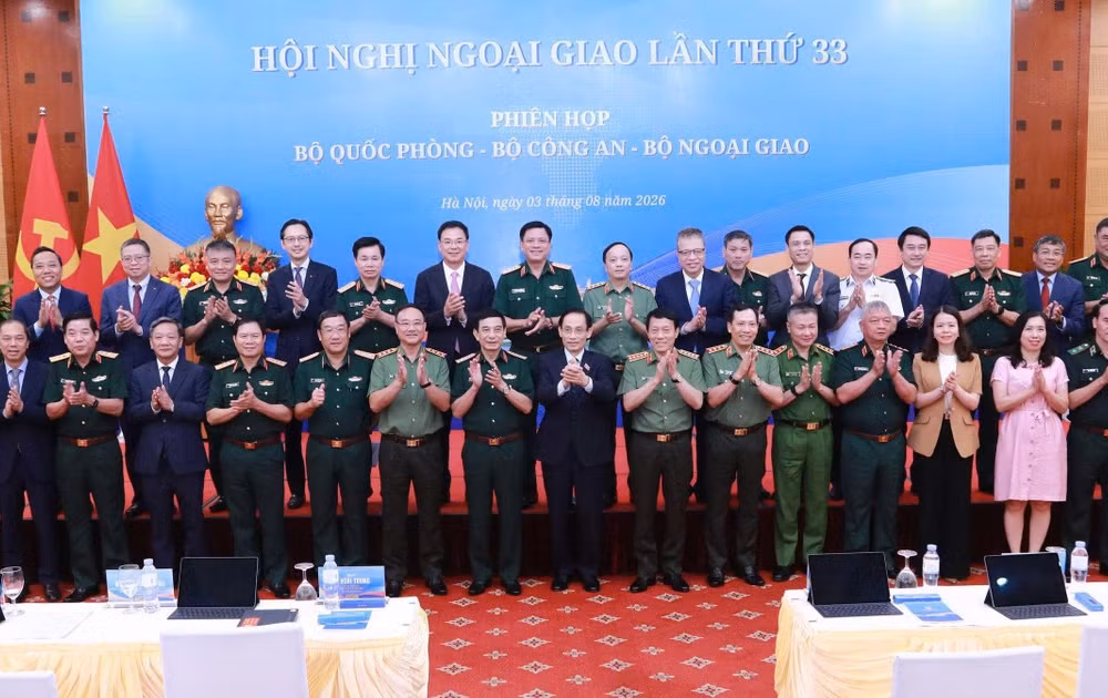 Quốc phòng, an ninh, đối ngoại gắn bó mật thiết trong sự nghiệp cách mạng của đất nước