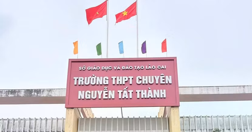 Sở GD-ĐT Lào Cai lên tiếng vụ 43 điểm 10 môn Toán của học sinh THPT chuyên Nguyễn Tất Thành ảnh 1