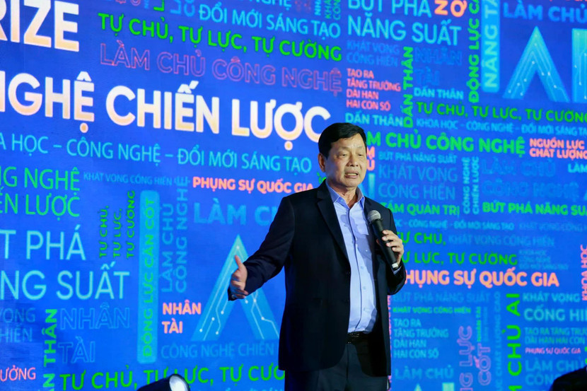 Ông Trương Gia Bình - Chủ tịch Liên minh AI Âu Lạc, Chủ tịch HĐQT Tập đoàn FPT công bố Giải thưởng Âu Lạc Grand Prize với trị giá 1 triệu USD