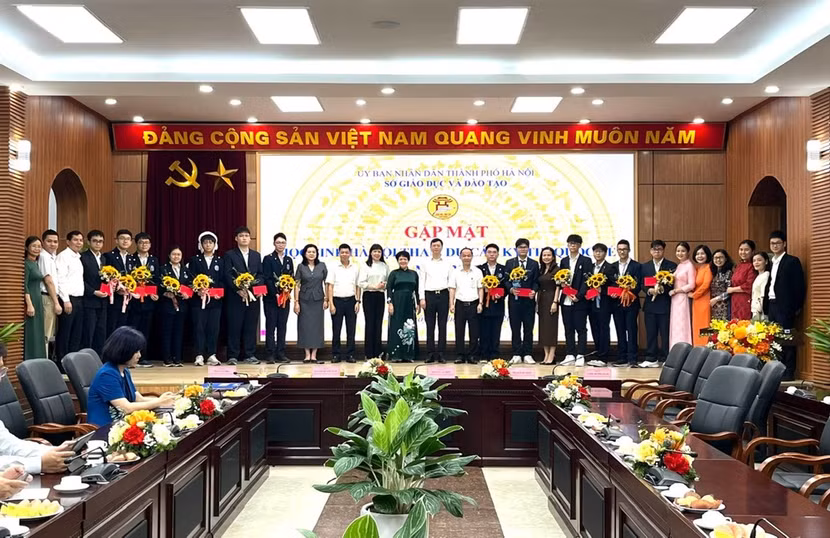 Học sinh Hà Nội giành 7 huy chương tại các kỳ Olympic quốc tế năm 2026 k