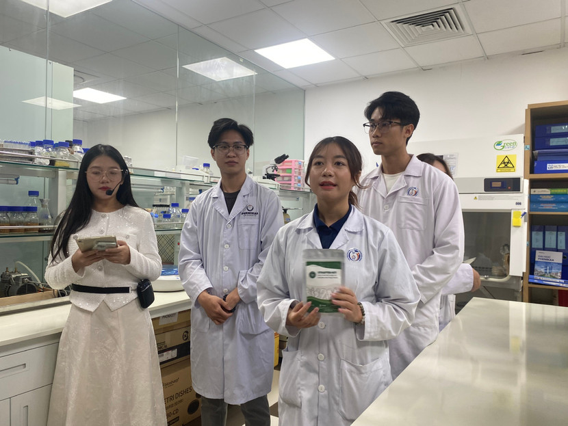 phong-lab.jpg