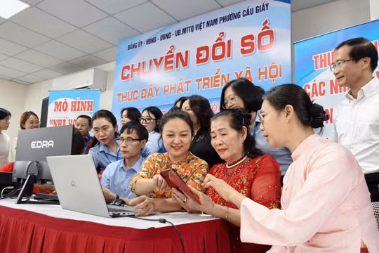 Đưa dịch vụ công trực tuyến đến gần người dân qua “Nhà họp số”