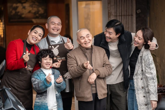 "Mùi phở" phát hành toàn cầu, ghi điểm với câu chuyện về tình thân gia đình