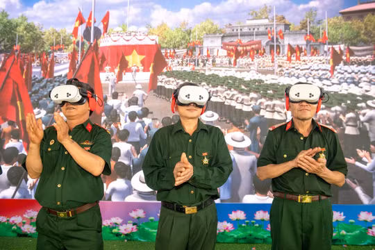 Quảng trường Ba Đình năm 1945 được tái hiện bằng công nghệ thực tế ảo tại quê Bác