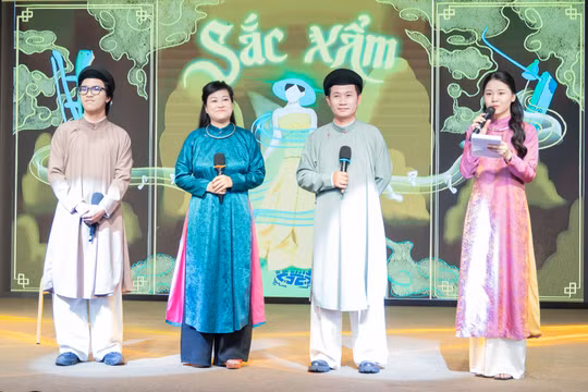 Người trẻ làm mới nghệ thuật Xẩm bằng thời trang và nhạc điện tử