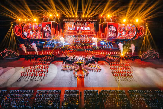 Tổng đạo diễn Phạm Hoàng Giang: "Lễ hội Hoa Phượng đỏ" có thể trở thành thương hiệu văn hóa quốc gia