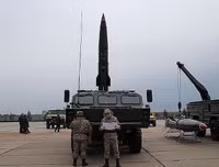 [ẢNH] Syria hướng tên lửa 