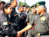 [ẢNH] Những bông hồng thép trong quân đội Ấn Độ