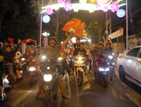 10 năm rồi, người hâm mộ bóng đá Việt lại có một đêm không ngủ