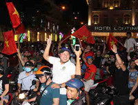 10 năm rồi, người hâm mộ bóng đá Việt lại có một đêm không ngủ