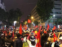 10 năm rồi, người hâm mộ bóng đá Việt lại có một đêm không ngủ