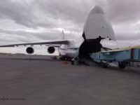 [ẢNH] Điều gì đang xảy ra khi An-124 lại tới Algeria để đưa Su-24 về Nga?